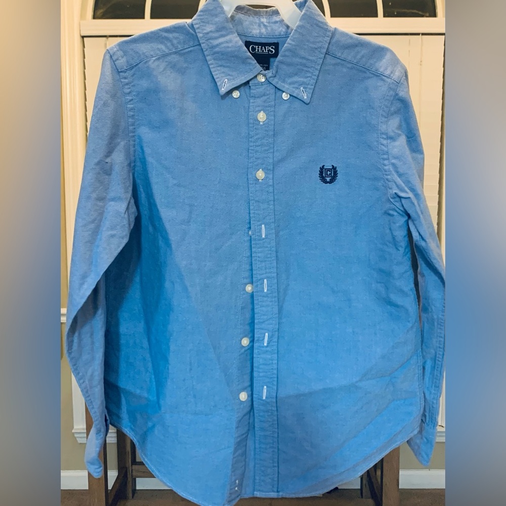 Chaps Brand Boys Button up shirt. Sz Medium (10-12)